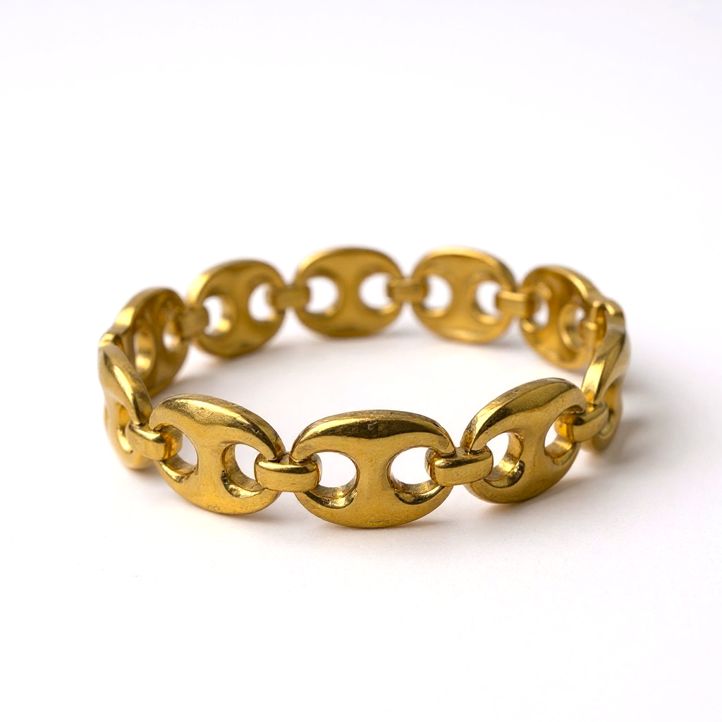 18k Gold-plated chain bracelet on a white background