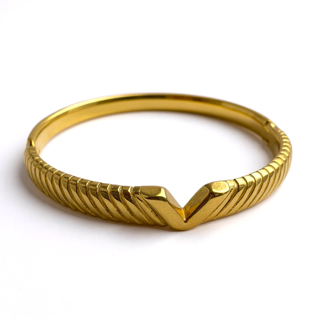 Viv 18k Gold plated Bangle – Premium Non-Tarnish Gold-Plated Viv 18k Gold plated Bangle – Premium Non-Tarnish Gold-Plated