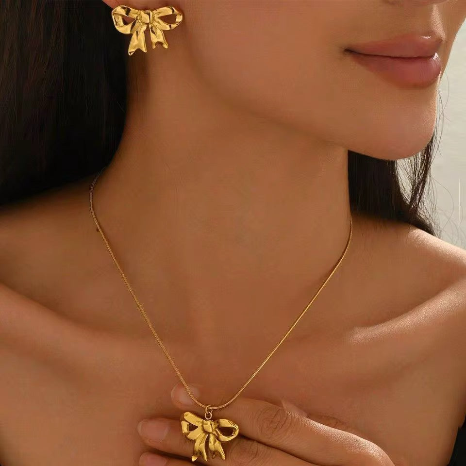 Earrings and Pendant Necklace Set