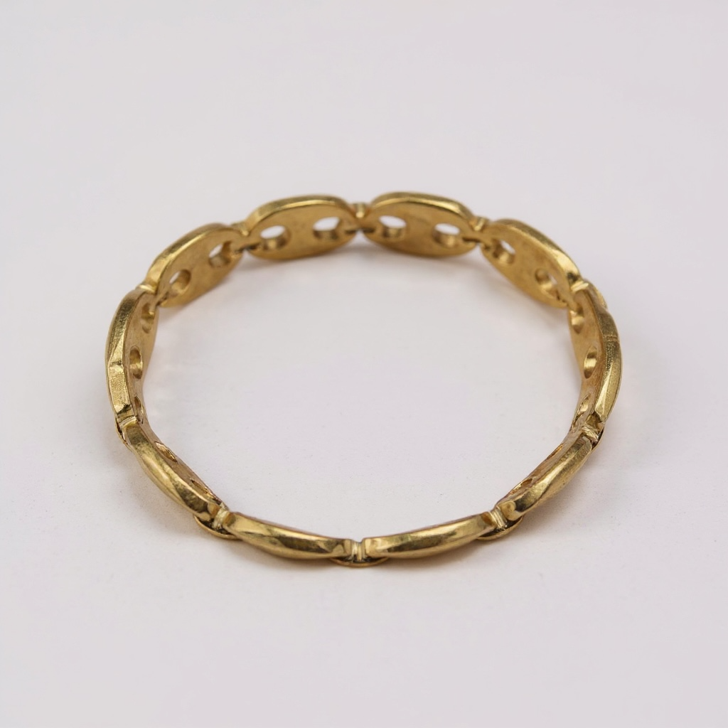 18k Gold-plated bracelet on a white background