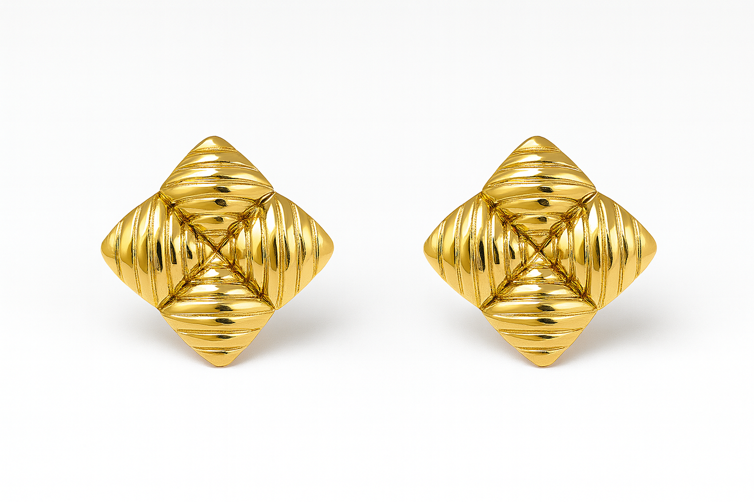 Tessa Gold-Plated Diamond-Textured Stud Earrings – Non-Tarnish
Lightweight Jewellery by GBL Accessories UK.